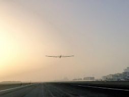 La aeronave Si2 está fabricada de fibra de carbono y la extensión de sus alas es de 72 metros. TWITTER / @SolarImpulse