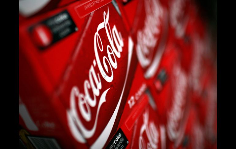 La embotelladora de productos Coca Cola informa que trabajarán de la mano con las autoridades locales y federales. AFP / ARCHIVO