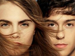 Cara Delevingne y Nat Wolff serán los protagonistas de la película. ESPECIAL / @PaperTownsMovie