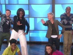 Michelle Obama y Ellen DeGeneres bailan al ritmo de Bruno Mars y Mark Ronson. YOUTUBE / TheEllenShow