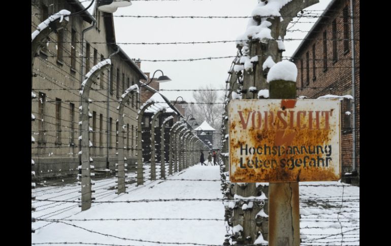 La amiga de infancia de Ana Frank afirma que la creencia en lo bueno del hombre desapareció después de Auschwitz. AP / ARCHIVO