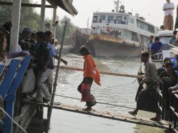 Los naufragios en esta zona son habituales a causa de las pequeñas embarcaciones de los musulmanes rohingyas. EFE / N. Win