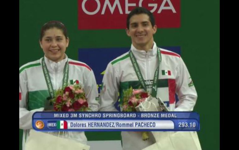 Hernández y Pacheco no logran mejorar su puntaje después de sus cinco ejecuciones y se quedan con e bronce. TWITTER / @FemexNatacion