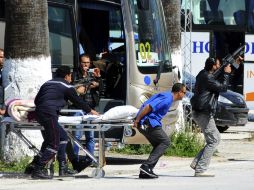 El ataque deja 19 muertos, entre ellos 17 turistas extranjeros, y 24 heridos; por el momento. AFP / S. Ben Mahmoud