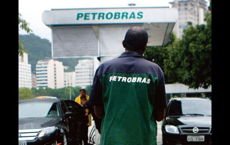 Petrobras hizo contratos irregulares con 23 empresas. BLOOMBERG  /