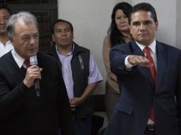 Silvano Aureoles, al momento de tomar protesta como candidato del PT al gobierno de Michoacán. TWITTER / @Silvano_A