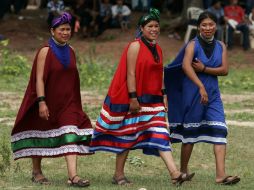 Los estudios revelan que el número de hablantes ha disminuido debido a la 'unión interétnica' con el vecino pueblo nivaclé. AP / ARCHIVO