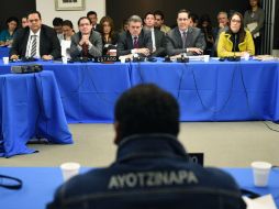 En las audiencias del Estado mexicanos, también participaron los padres de los normalistas de Ayotzinapa. EFE / L. Nolly