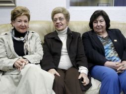 Leticia Rivera, presidenta de la asociación; María del Refugio Balcázar, encargada de Comunicación, y Lucina Clement, vocal de cultura. EL INFORMADOR / A. Camacho