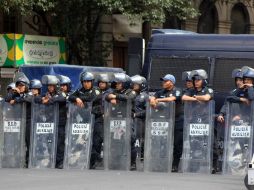 Un grupo de granaderos replegó a los manifestantes al parque ubicado en la esquina de la Av. Insurgentes y el Paseo de la Reforma. NTX / ARCHIVO