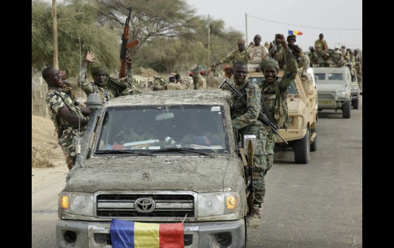 El Ejército nigeriano, junto a tropas de Chad, Níger y Camerún, afirma haber retomado del grupo radical islámico los gobiernos locales. AP / J. Delay