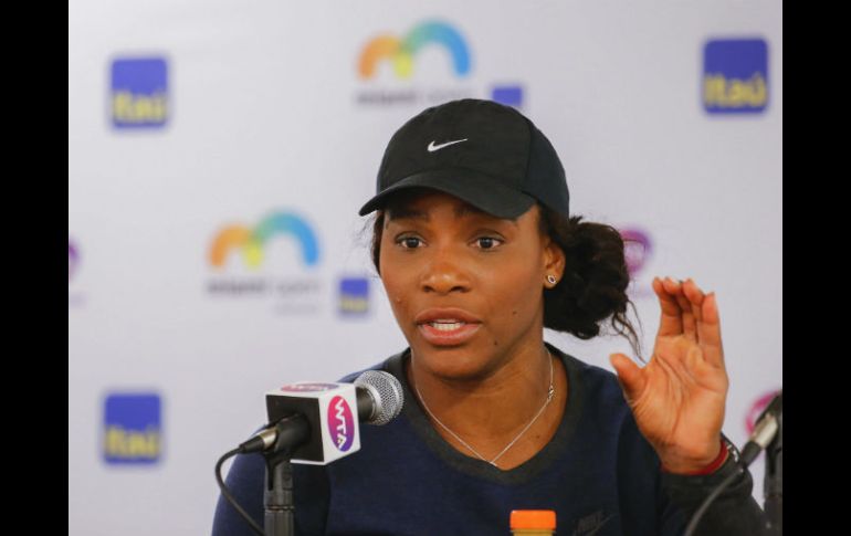 Serena ofrece una rueda de prensa previo a su primer juego en el Abierto de tenis de Miami en Florida, Estados Unidos. EFE / E. Lesser