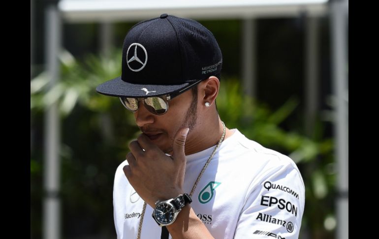 Lewis dice que ahora que son el mejor equipo, quieren buscar lo que sea para desacreditarlos. AFP / M. Vatsyayana