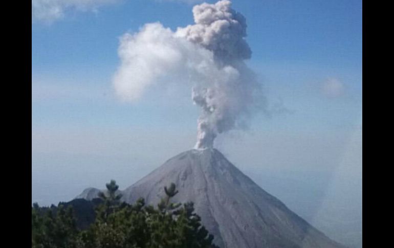 La actividad del coloso oscila entre 10 y 15 explosiones diarias. TWITTER / @pcJalisco