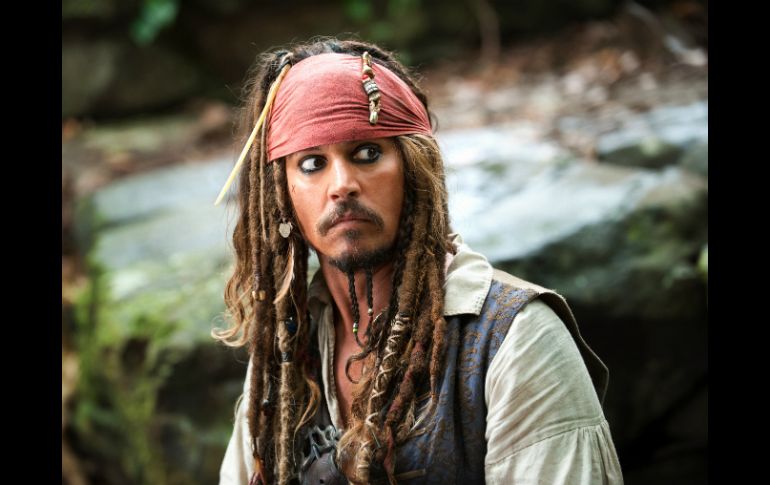 La película vuelve a ser protagonizada por Johnny Depp quien interpreta al 'Capitán Jack Sparrow'. ESPECIAL / Disney