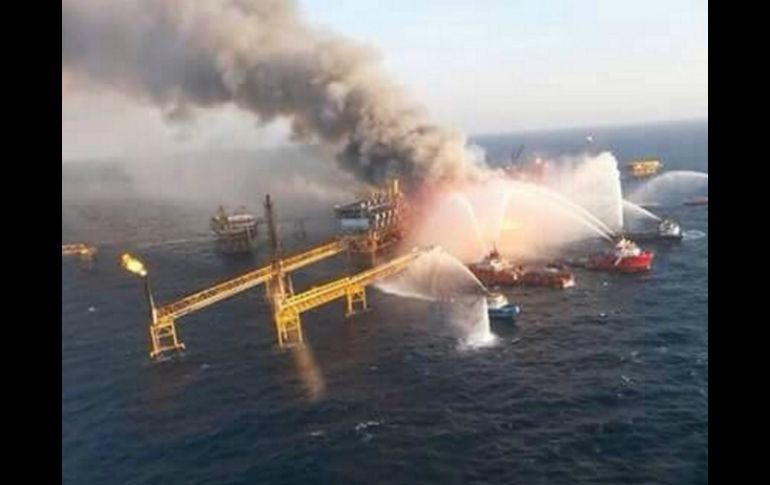 El incendio en la plataforma petrolera de Pemex causó la muerte de cuatro trabajadores. NTX / ARCHIVO