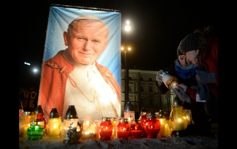 En Polonia se atribuye a Juan Pablo II haber ayudado a derrocar el comunismo. EFE / B. Zborowski