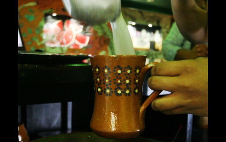 En el pulque, entre mayor tiempo de fermentación, más fuerte será el sabor. NTX / ARCHIVO