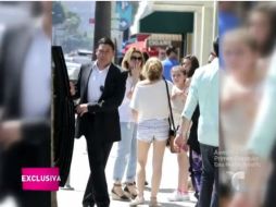 Angélica Rivera junto a sus hijas recorrieron exclusivas tiendas de Beverly Hills en busca del vestido de graduación de Sofía Castro. YOUTUBE / Telemundo Entretenimiento