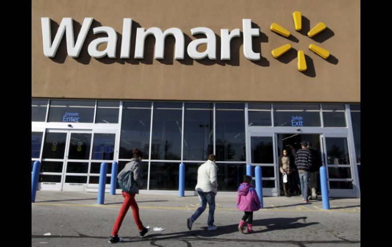 En términos de nuevas tiendas, Walmart todavía mantiene un freno en su expansión . AP / ARCHIVO