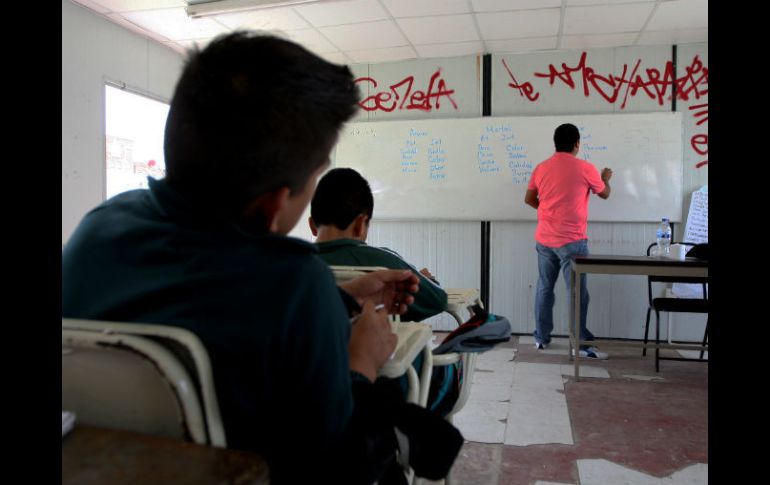 Entre los docentes de secundaria, cuatro de cada diez reportan una carrera profesional completa. EL INFORMADOR / ARCHIVO