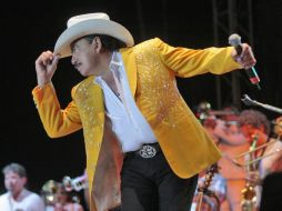 ''Vivo! Celebrando este 8 de abril y todo ese cariño del que he sido objeto durante tantos años'', escribe Joan Sebastian. EL INFORMADOR / ARCHIVO