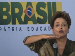 La presidenta de Brasil asegura que 'Petrobras' ya está de pie. AFP / V. Alameida