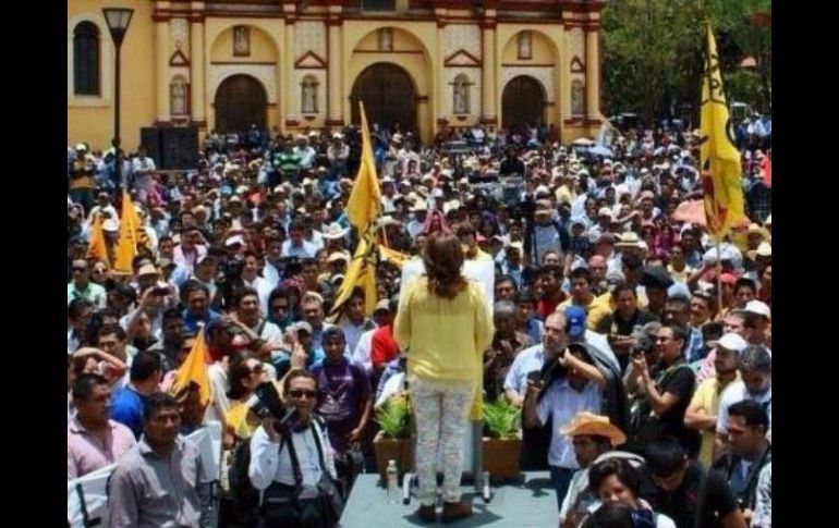 La candidata señala que no debería haber gobiernos opacos. FACEBOOK / Celia Fausto Lizaola