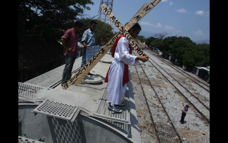 Transportistas se niegan a llevar a los migrantes al Distrito Federal porque podrían ser acusados de tráfico de personas. NTX / ARCHIVO