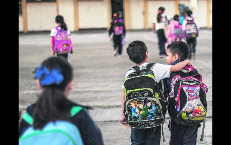 Mañana volverán a clases varios millones de niños desesperados y a sus oficinas otros tantos de resignados padres (o solteros). ESPECIAL /