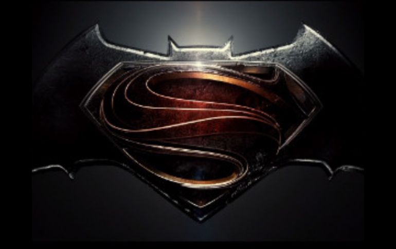 En dicho video se muestran los trajes de 'Batman' y 'Superman' con una dramatización. TWITTER / @ZackSnyder