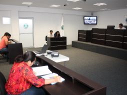 En la sesión evaluaron pruebas de la Fiscalía. ESPECIAL / fge.yucatan.gob.mx