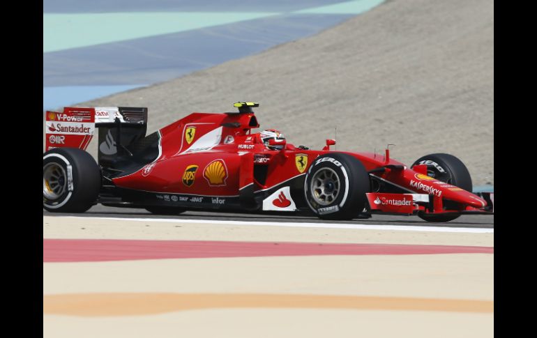 Kimi Raikkonen dio 13 vueltas en el circuito de Sakhir. AP / L. Bruno