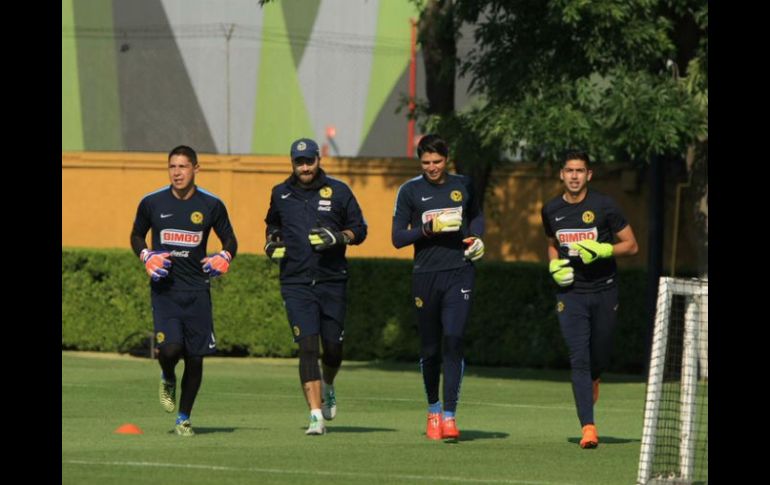 Para el duelo ante el Querétaro, Oribe Peralta y Moisés Muñoz estarán ausentes por lesión. TWITTER / @CF_America