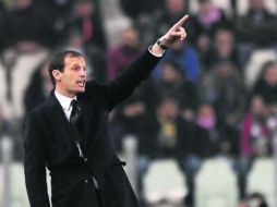 Buen paso. El técnico de la Juve, Massimiliano Allegri, está por cumplir su primer objetivo.  /  @juventusfcen