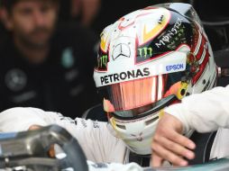 El tiempo del piloto británico de Mercedes, en la tercera sesión de entrenamientos libres en Barein, fue de 1:34.599, en 14 vueltas. AFP / F. Nureldine