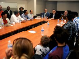 Miembros de la caravana se reunieron este sábado con miembros de la CNDH. NTX / Cortesía