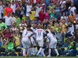 La fiesta de Gallos Blancos y el astro brasileño emocionó hasta a los fans azulcremas. NTX / ARCHIVO