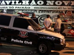 Policía militar precisa que el múltiple asesinato sucede en un lugar debajo del Puente de los Remedios en la zona oeste de Sao Paulo. AFP / F. Neves