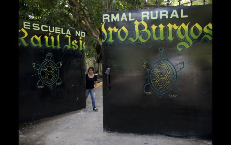 Los estudiantes de la normal rural no aparecen y sus padres siguen en la lucha. AP / ARCHIVO