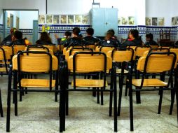 No se ha llegado a 20% de los 100 mil alumnos y docentes en tránsito que se proyecta que estudiarían el idioma. AFP / ARCHIVO