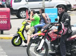 Incidencia. Las principales multas contra motociclistas son por no portar el casco. EL INFORMADOR / R. Tamayo