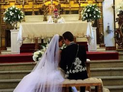 La pareja contrajo matrimonio en la catedral de San Cristóbal de las Casas, Chiapas INSTAGRAM / @anahiofficial