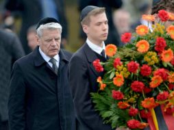 El presidente alemán en el evento en memoria de las víctimas del campo de concentración de Begen-Belsen. EFE / P. Steffen