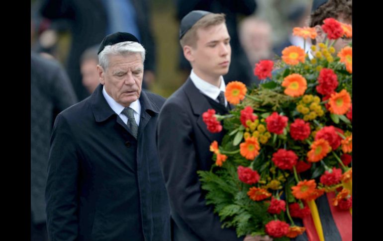 El presidente alemán en el evento en memoria de las víctimas del campo de concentración de Begen-Belsen. EFE / P. Steffen