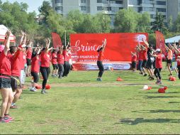 Coca-cola enfoca sus esfuerzos para difundir el mensaje de que moverse es divertido, conoces gente y es bueno para tu salud. TWITTER / @CocaColaMx