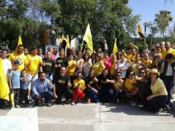 Fausto realizó una caravana silenciosa que concluyó en una reunión con los comerciantes del tianguis de la Normal. TWITTER / @CeliaFausto