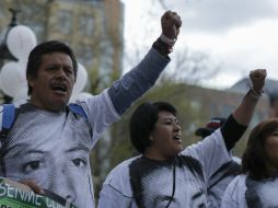 En la manifestación se gritaron consignas contra Peña Nieto y las autoridades. EFE / K. Betancur