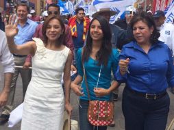 Alondra Luna asistió a un acto de la candidata blanquiazul a la alcaldía guanajuatense. FACEBOOK / Josefina Vázquez Mota