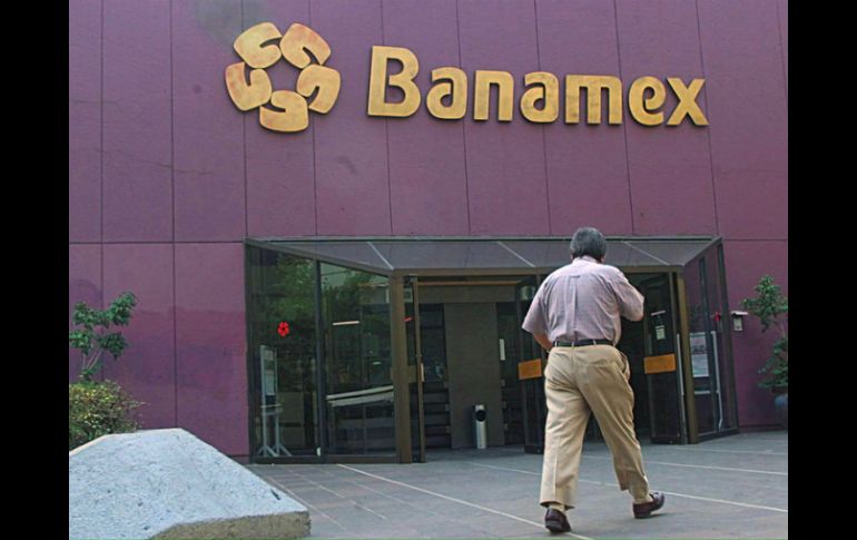 Las utilidades del grupo financiero Banamex  registraron un ascenso a cuatro mil 841 MDP en el periodo enero-marzo de 2015. AFP / ARCHIVO